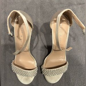 Bridal pearl heels